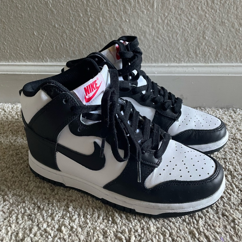 Nike panda dunks sneakers mids sz 6